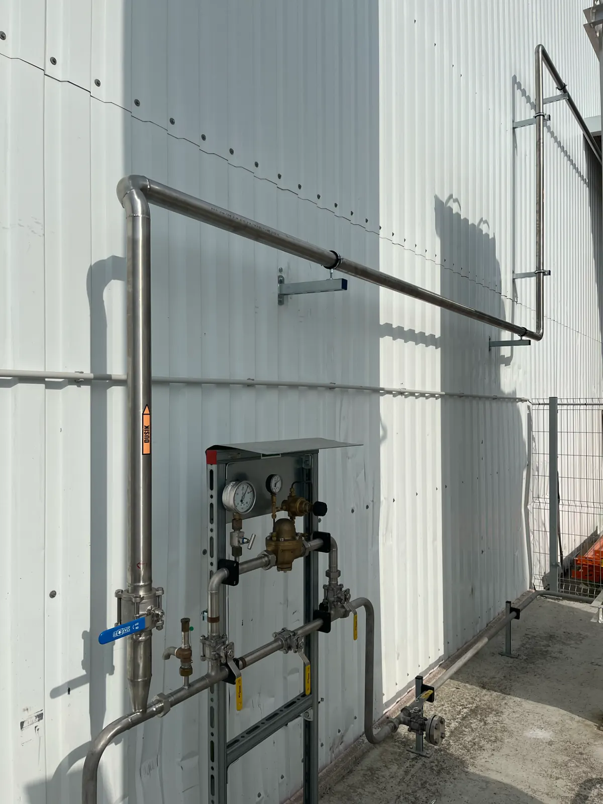 Potrubní rozvod N2 DN80 - Westfalia Metal s.r.o.